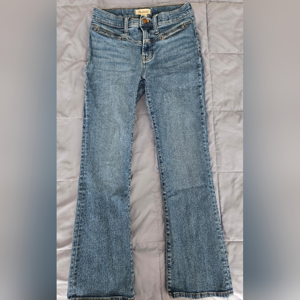 Madewell Mid-Rise Kick Out Jean Size 25